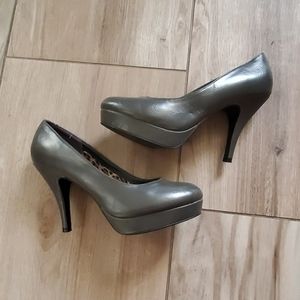 Unlisted high platform heels